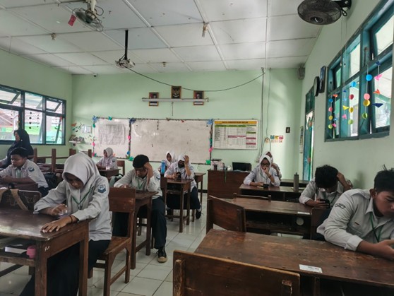 Awali Ujian Madrasah dengan Khidmat di MTsN 9 Bantul, Mapel Bahasa Indonesia dan Al-Qur'an Hadits Warnai Hari Pertama